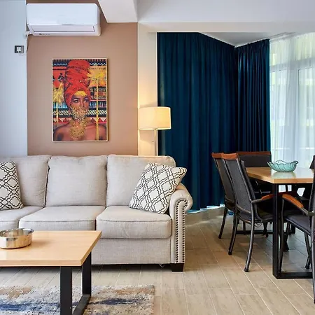 Lawyer's Alz Apartment *