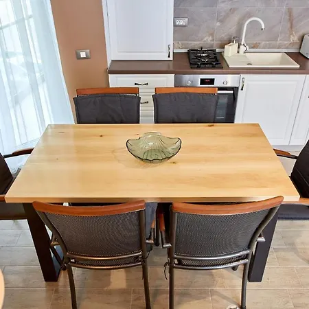 Lawyer's Alz Apartment Năvodari