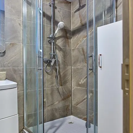 Lawyer's Alessi Pool & *